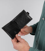 Men's Trifold Wallets